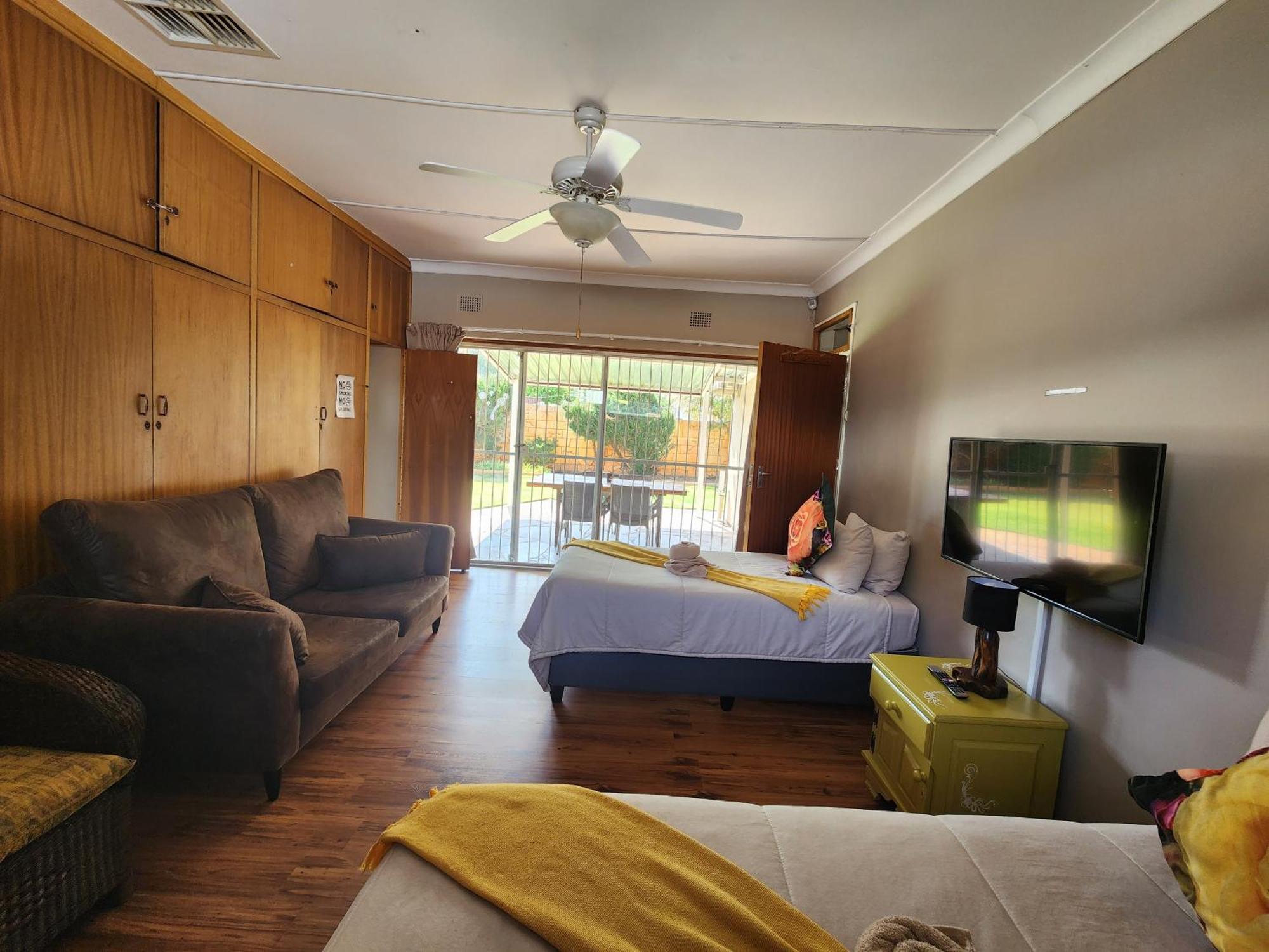 Midway Overnight Rooms Kimberley Eksteriør bilde